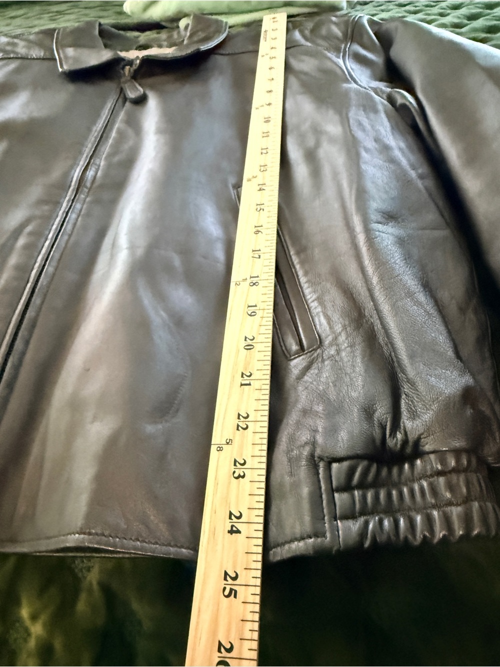 Super Soft and stylish 100% Leather jacket (except for trim) - Picture 8 of 10